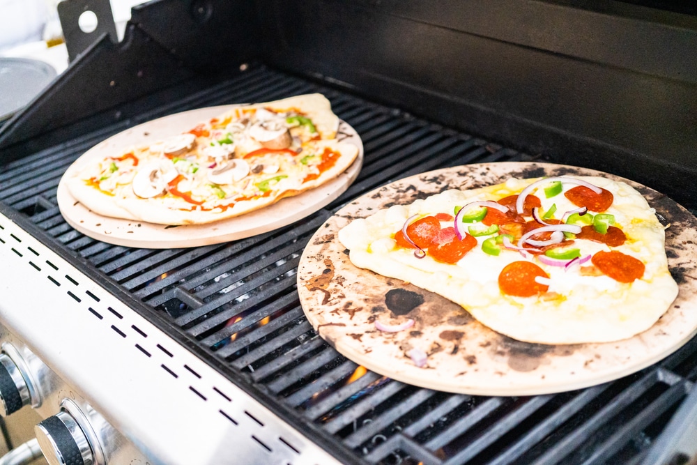 How to Use a Pizza Stone on a Charcoal BBQ